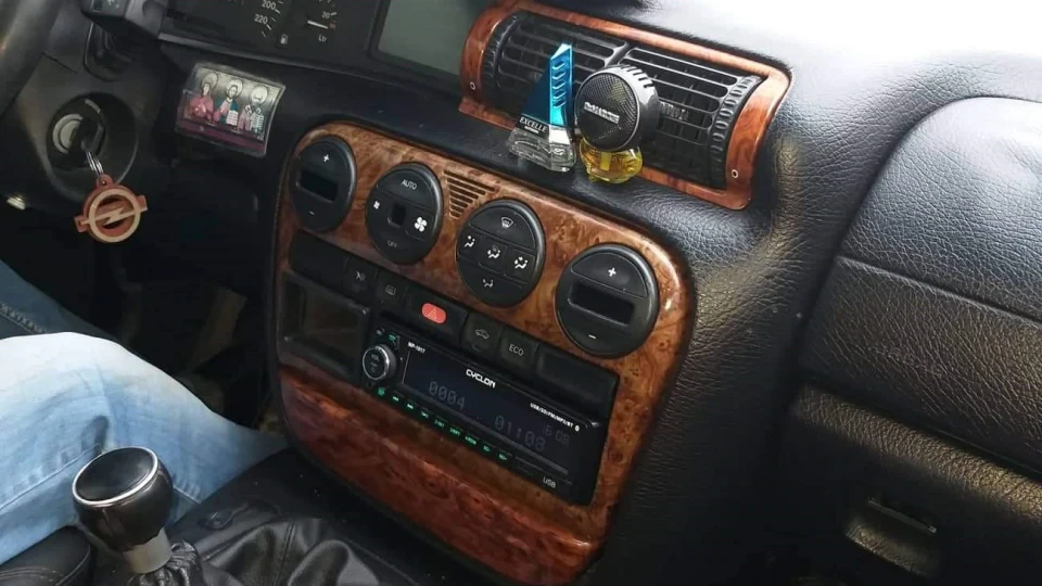 Opel Omega жопель 4