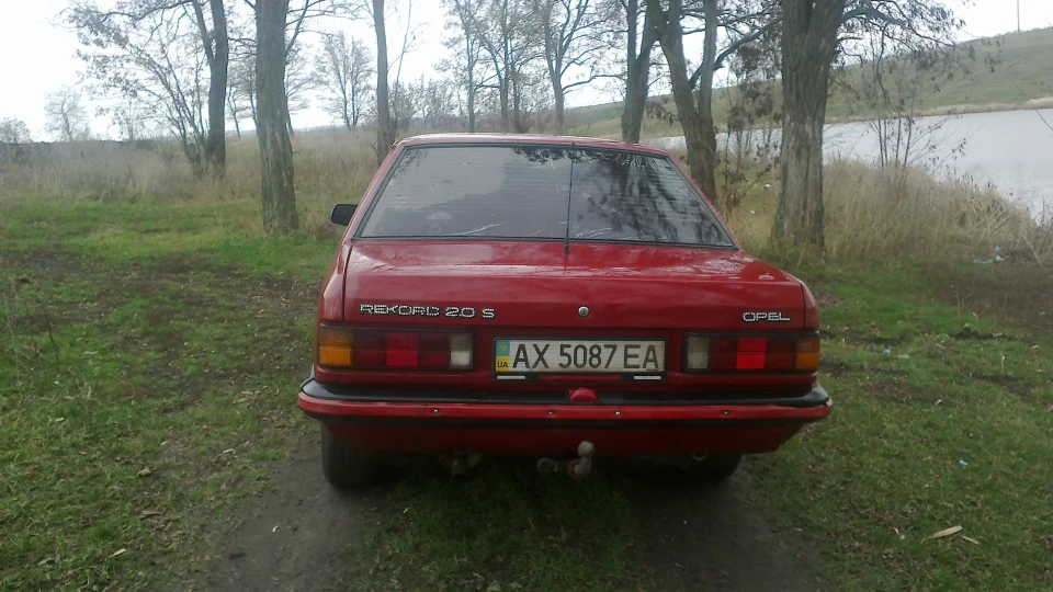 Opel Rekord 2.0 i 3