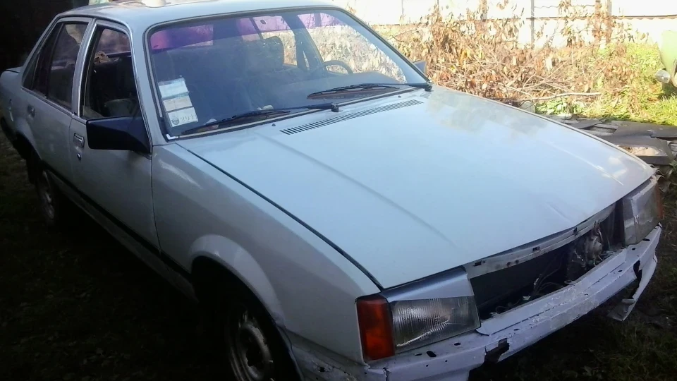 Opel Rekord 2.0 живіший за всіх живих =) 4