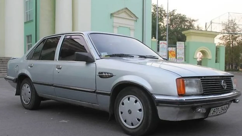Opel Rekord 2.0E 2