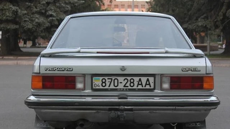 Opel Rekord 2.0E 4
