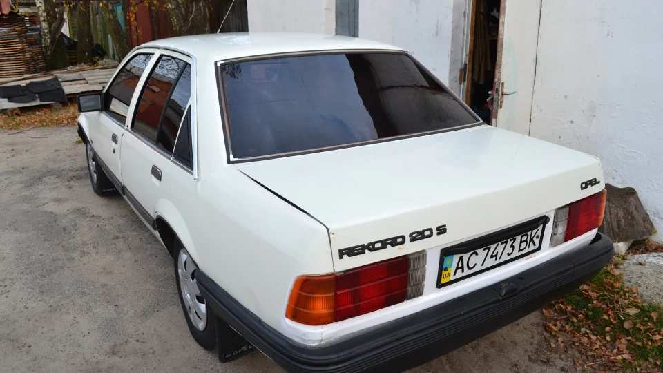 Opel Rekord 2.0S 3