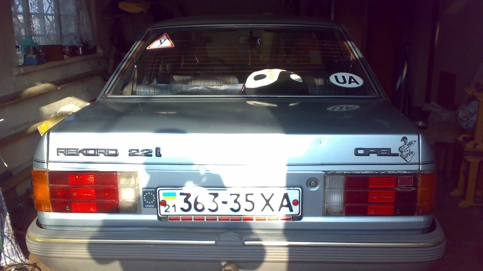 Opel Rekord 2.2i GLS Exclusive 4