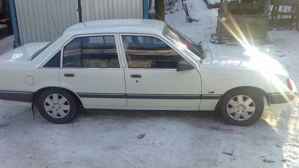 Opel Rekord 2.2i LS На вихідні 4