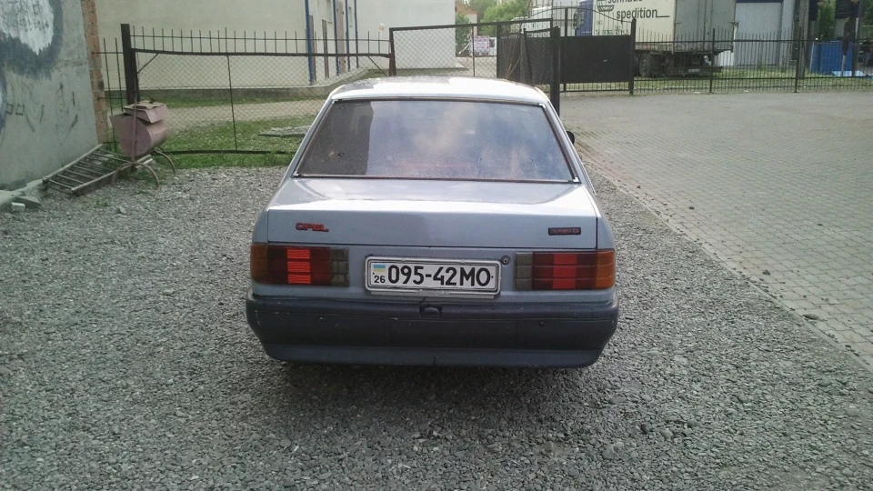 Opel Rekord 2.3 Turbo Dizel 3