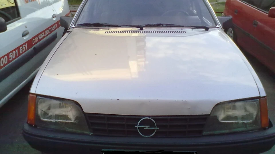 Opel Rekord 2.4 інжектор 4