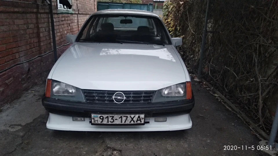 Opel Rekord Білий 3.14..здець 2