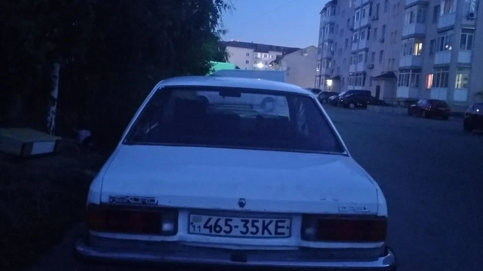 Opel Rekord Білий купар 4