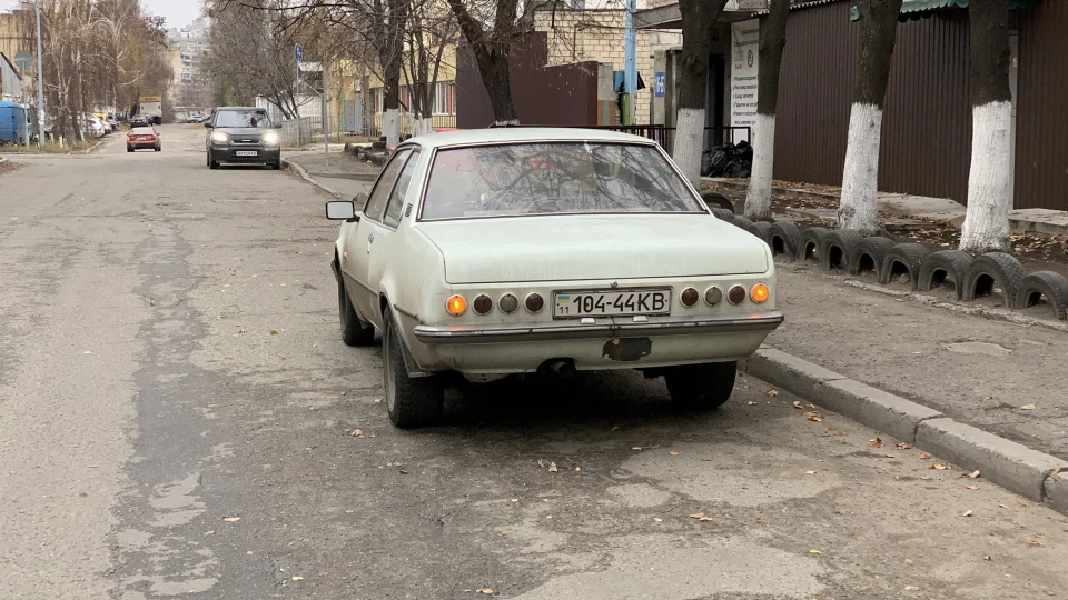 Opel Rekord Білий 2