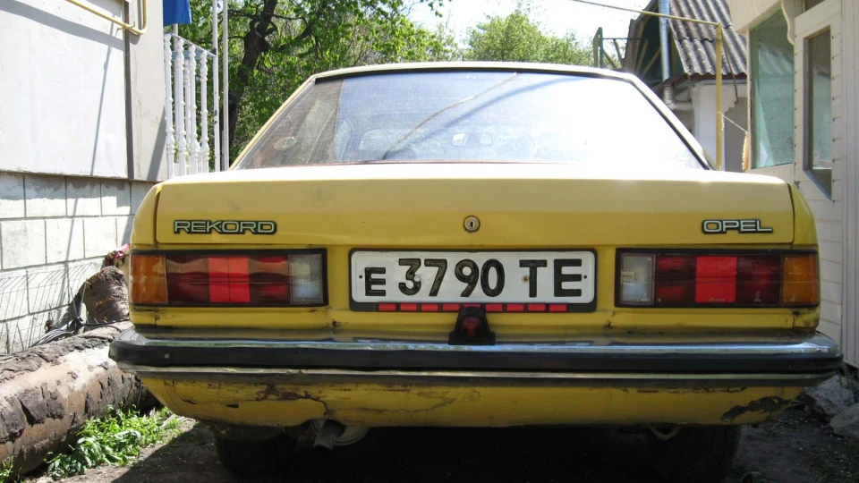 Opel Rekord двигл Рекорд D 1.9 2