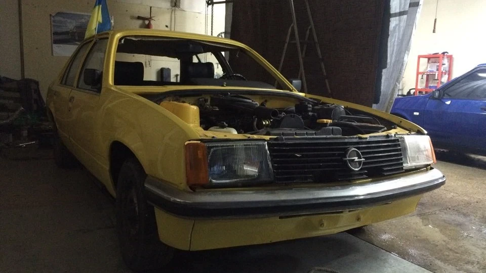 Opel Rekord E1 STANCE