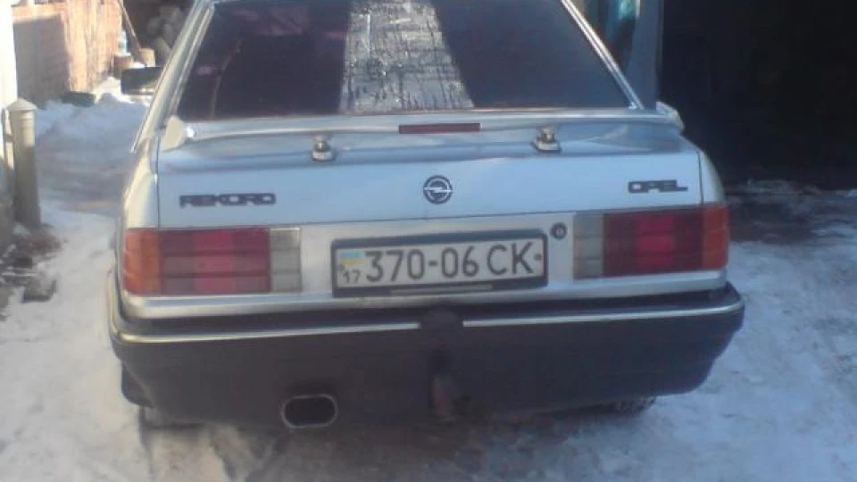 Opel Rekord E2 1,8 S 4
