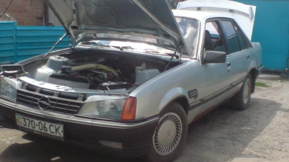 Opel Rekord E2 1,8 S 5