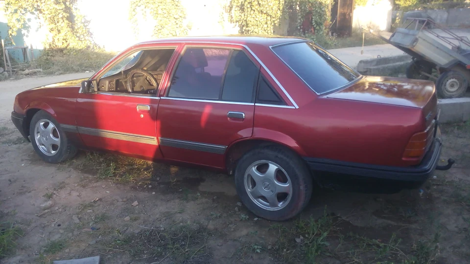Opel Rekord неплохой робочий апарат 4