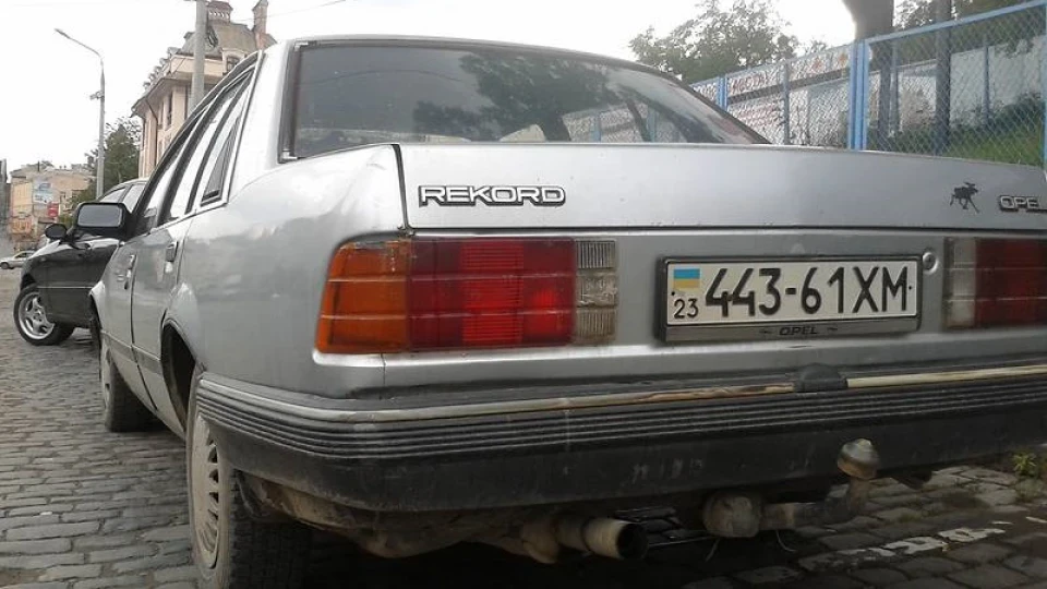 Opel Rekord ПОЛУ МЕРТВИЙ 3