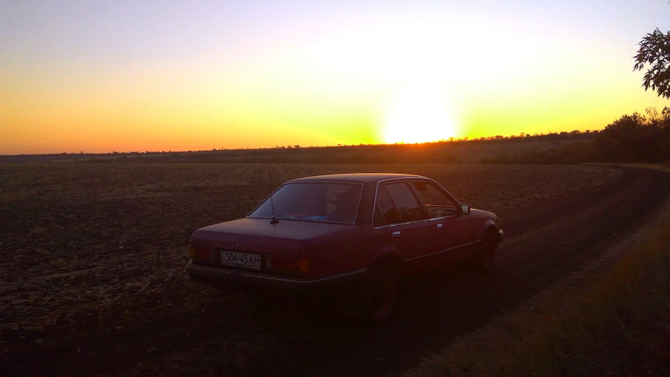 Opel Rekord СТАРИЙ-бодрячок