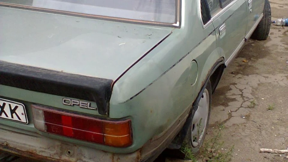 Opel Rekord Зелений крокодил 2
