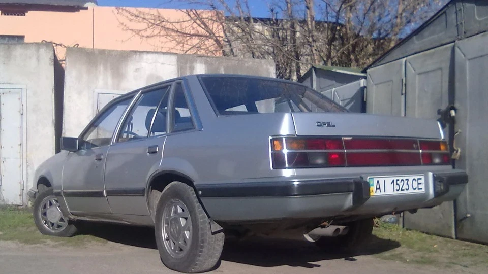 Opel Senator 2.5е