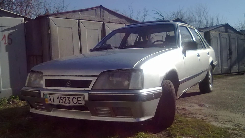 Opel Senator 2.5е 2