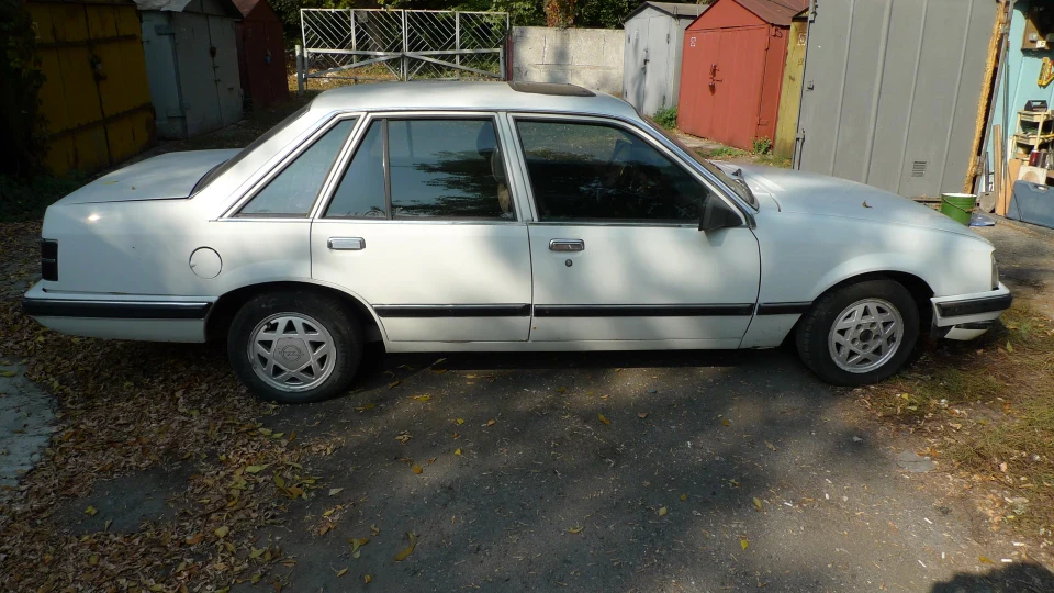 Opel Senator A2 Deutsche Gliedwagen 3