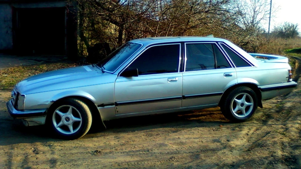 Opel Senator Єдить 2