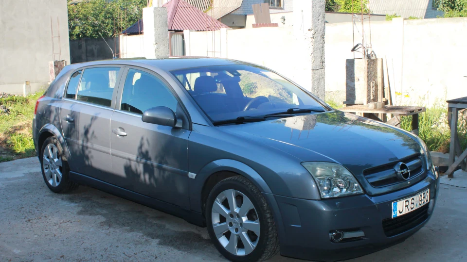 Opel Signum 2