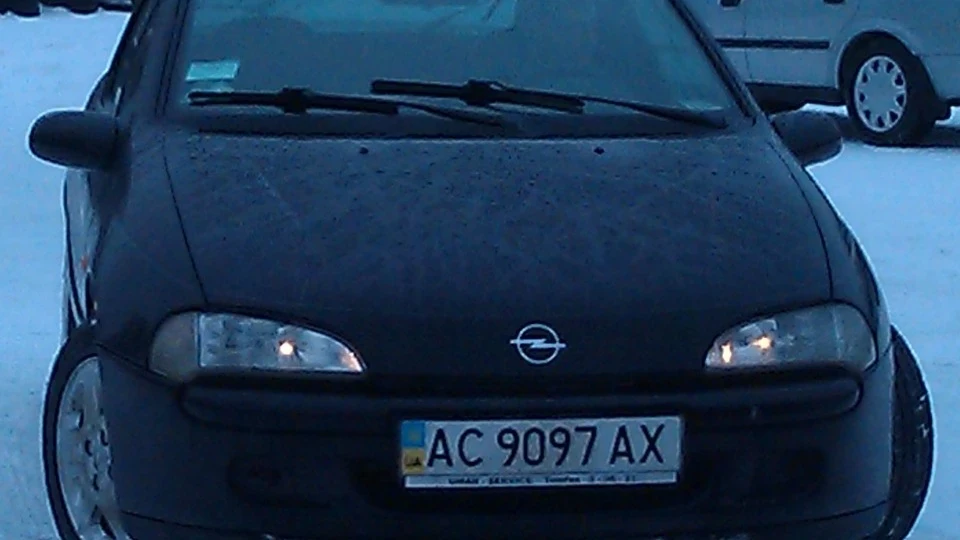 Opel Tigra Black 1.4 l. 3