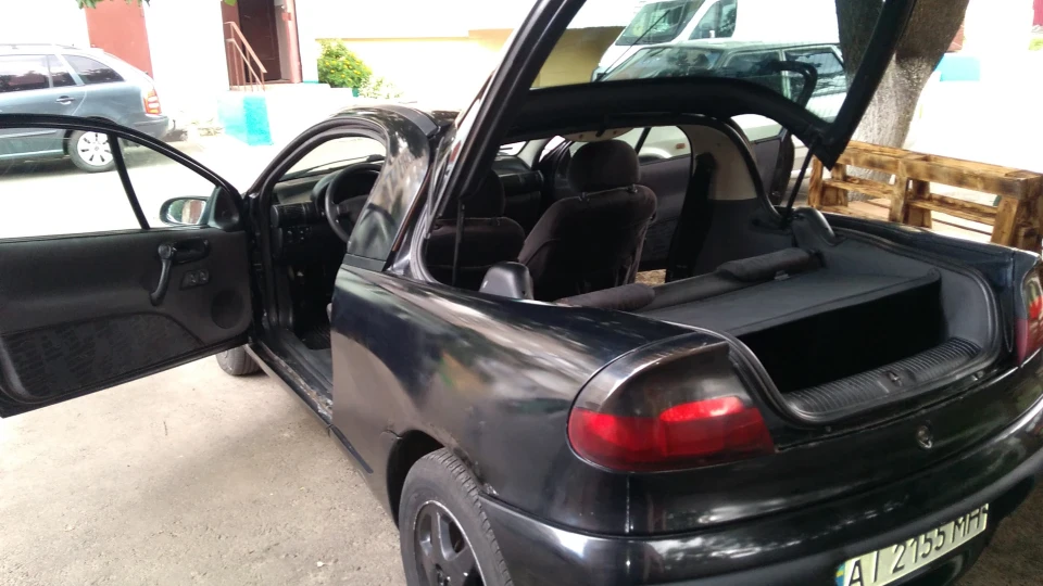 Opel Tigra black and white 2