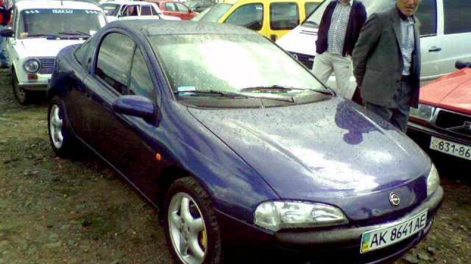 Opel Tigra Синя 1.4,94 л.с