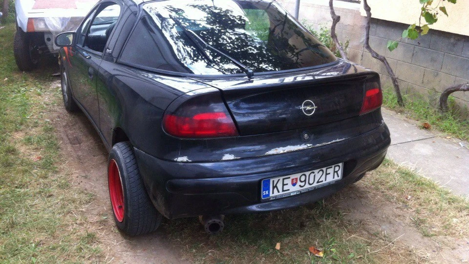 Opel Tigra Wheelbarrow Fire 3