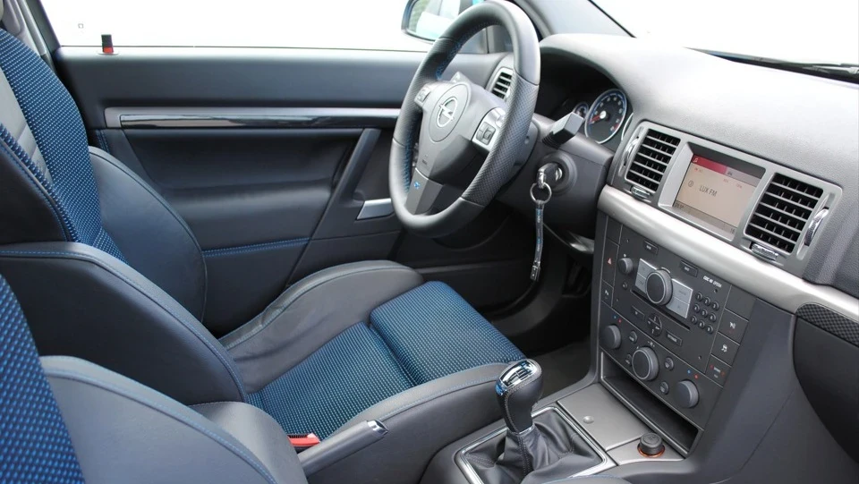 Opel Vectra OPC Arden Blue 5