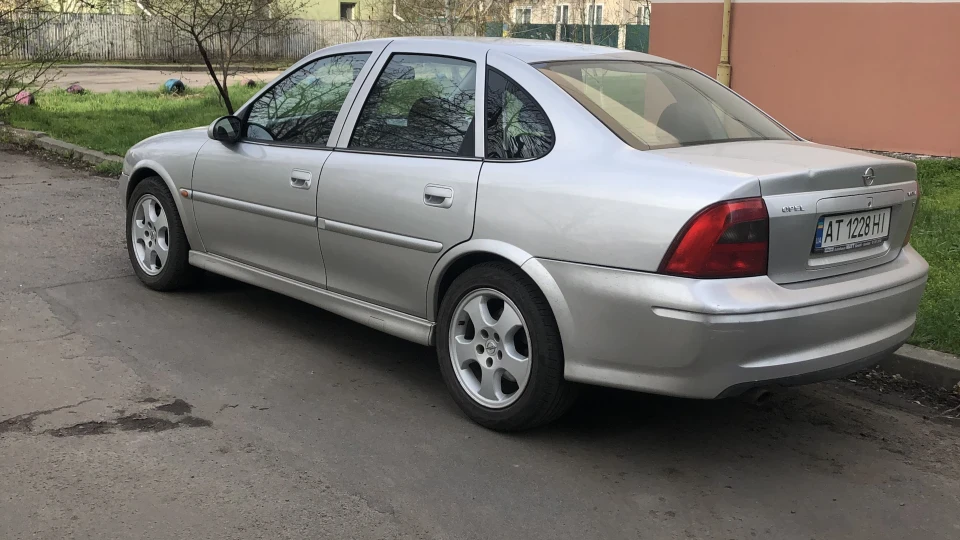Opel Vectra 2