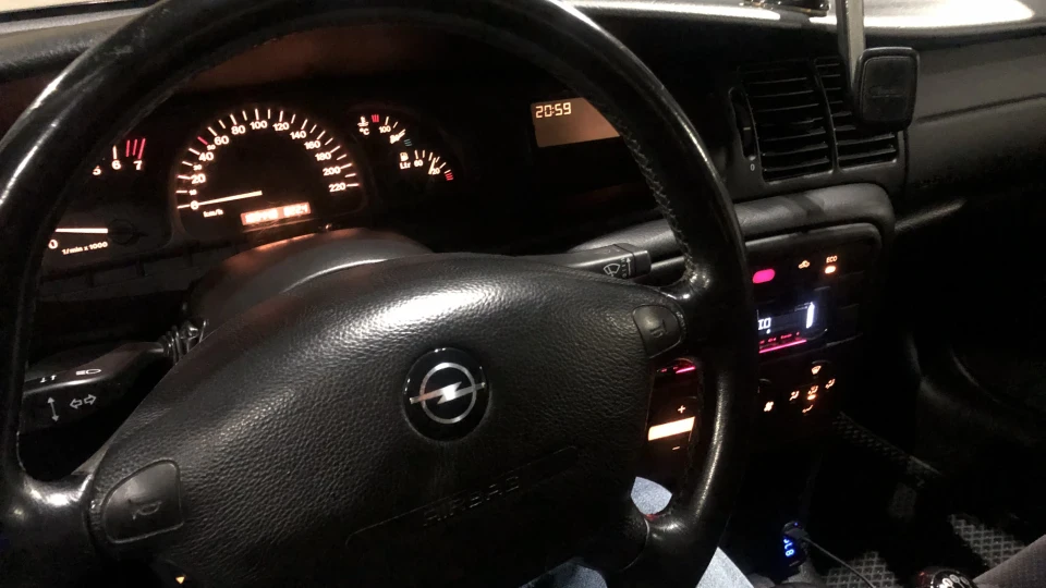 Opel Vectra 4