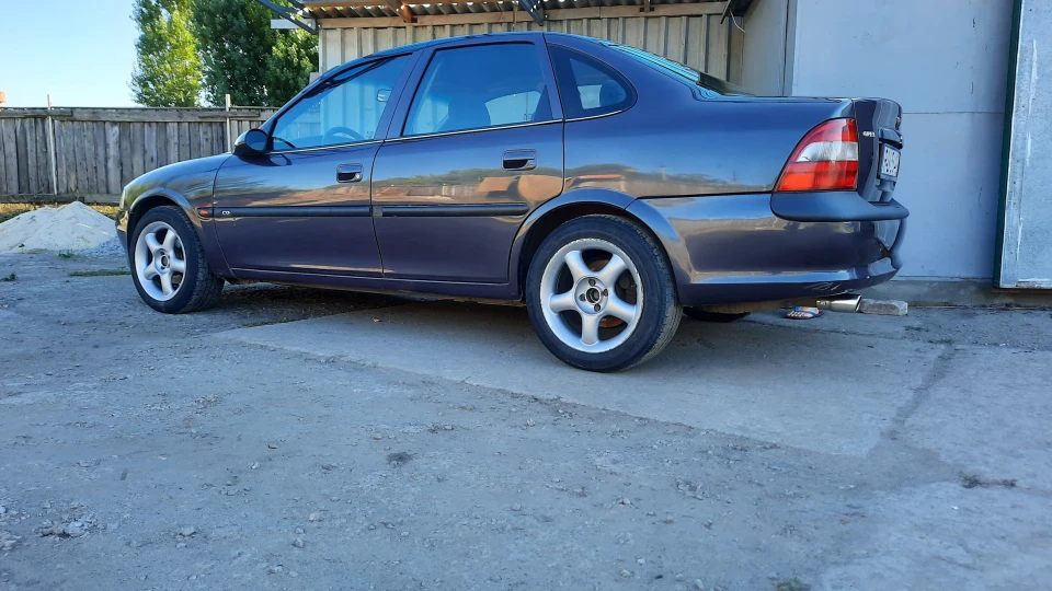 Opel Vectra 2