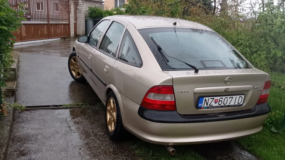 Opel Vectra 2