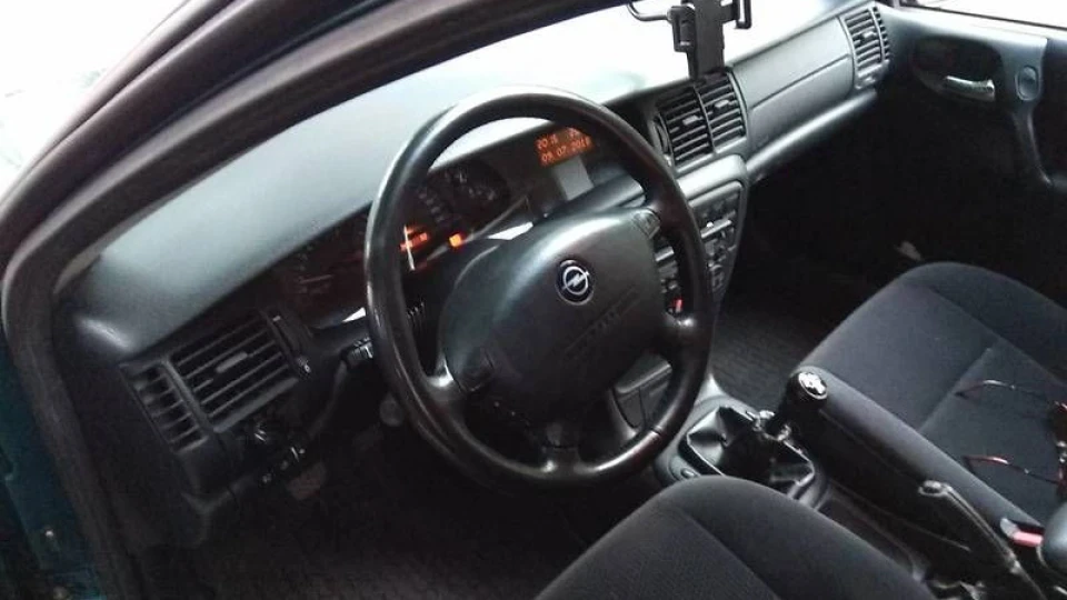 Opel Vectra 2