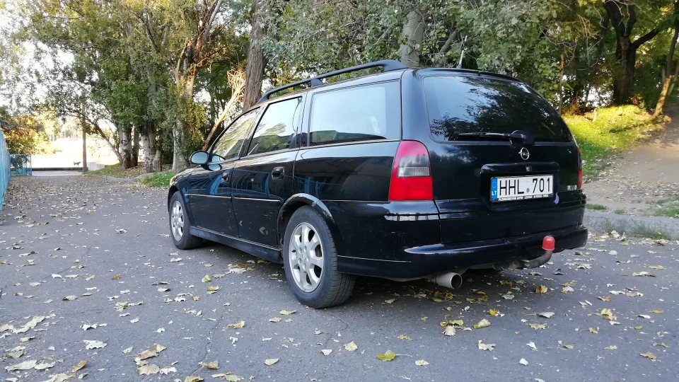 Opel Vectra 1.6 16v 3