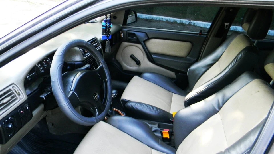 Opel Vectra 1.6 (C16NZ) 2