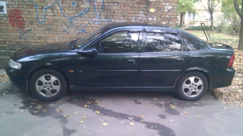 Opel Vectra 16 V 100 2