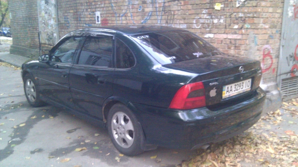 Opel Vectra 16 V 100 3