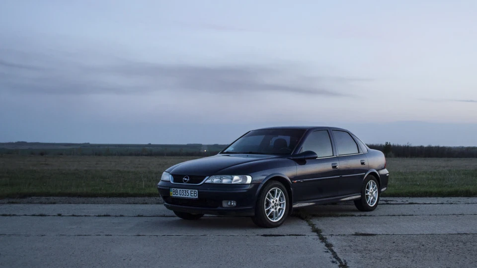 Opel Vectra 16V Sapphirine 3