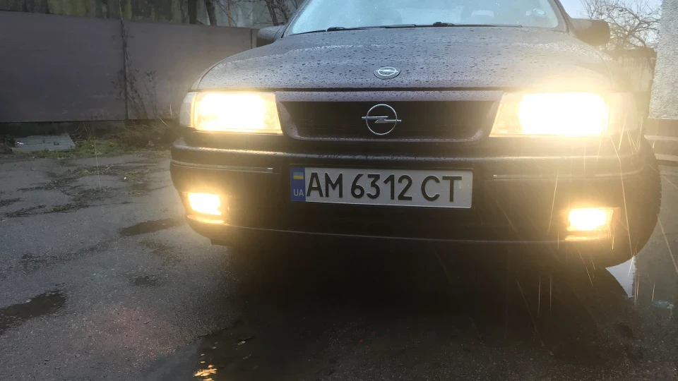 Opel Vectra 1.8 бензин на автоматі 3