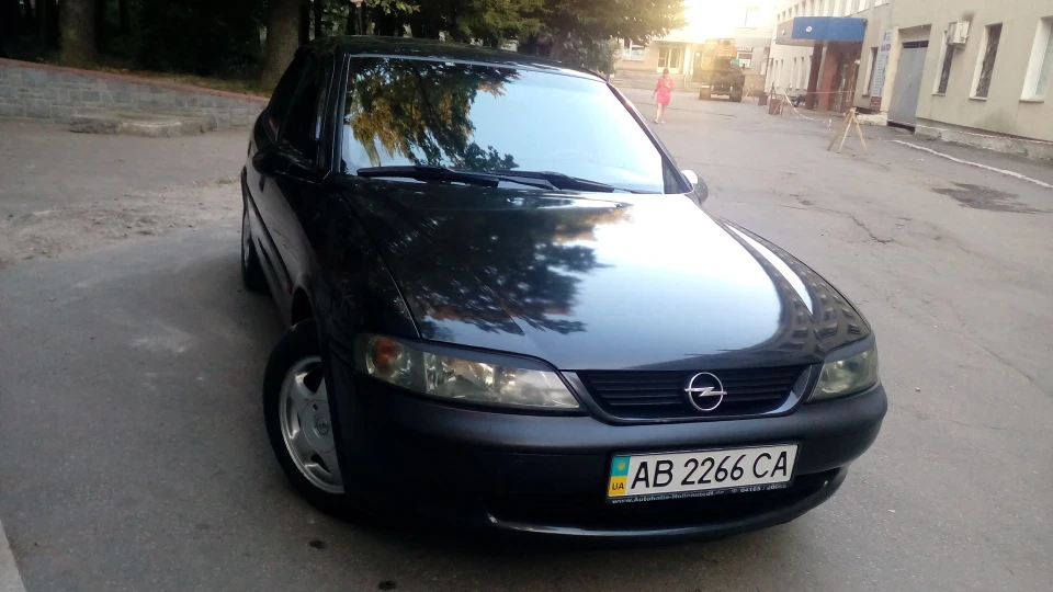 Opel Vectra 1.8 бензин 2