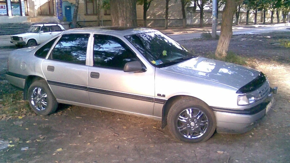 Opel Vectra 1.8 GLS 3
