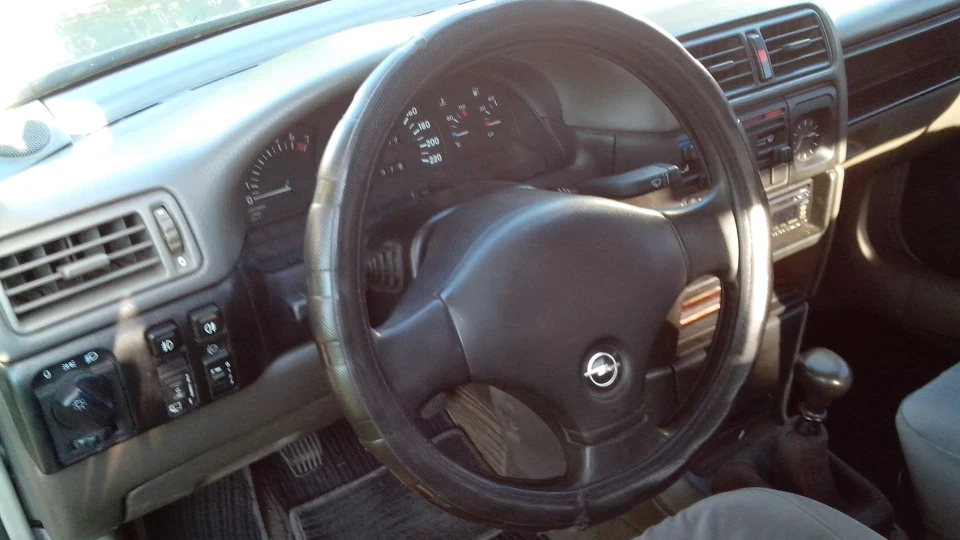 Opel Vectra 1.8 моноінжектор 4