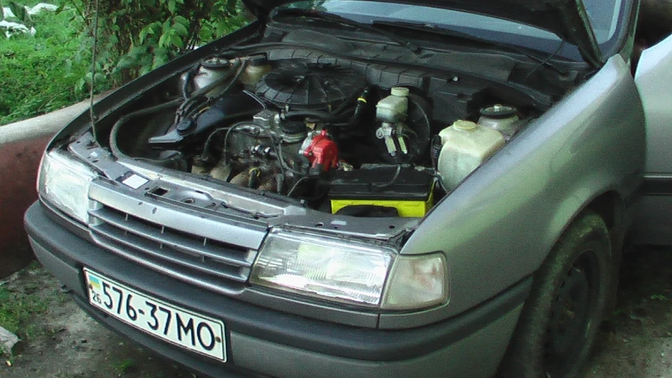 Opel Vectra 1.8 МТ GL 2