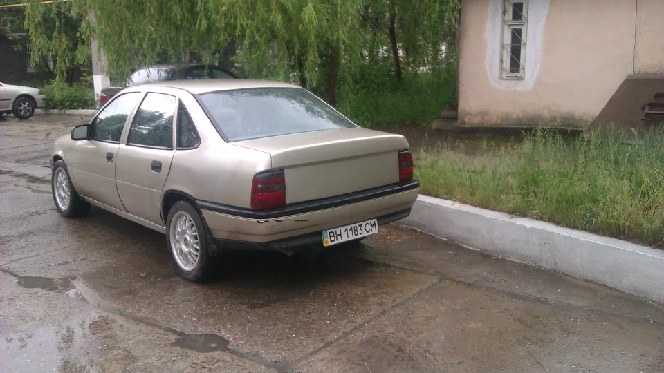 Opel Vectra 2-літровий Орел 2