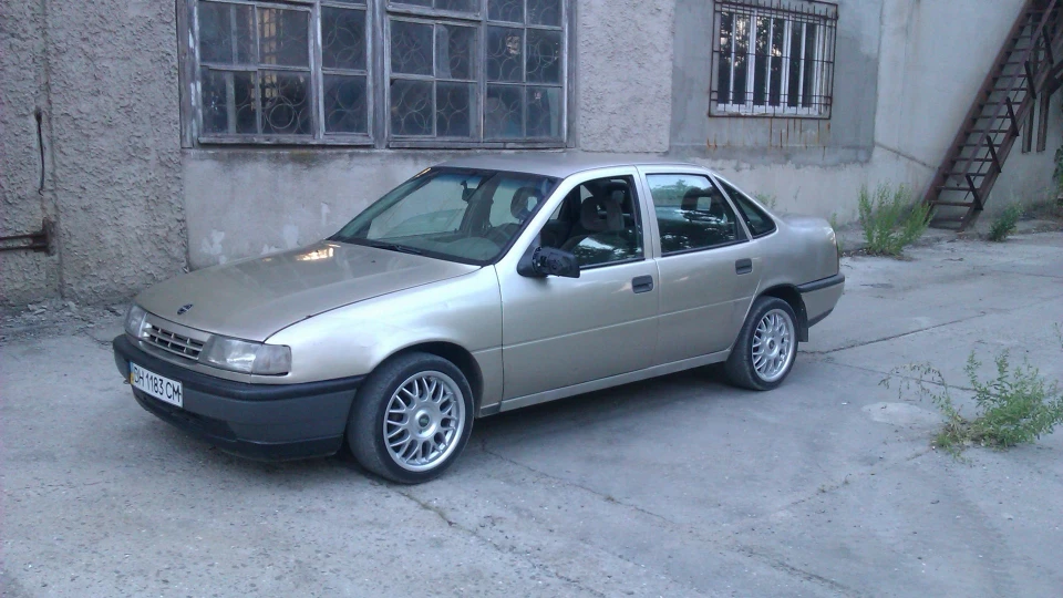 Opel Vectra 2-літровий Орел 3