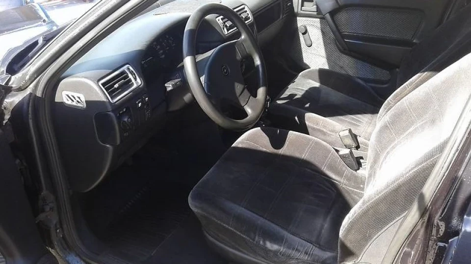 Opel Vectra 2.0 C20NE 2