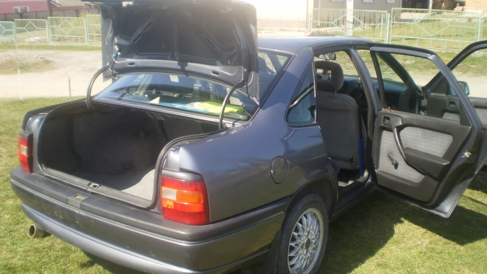 Opel Vectra 2.0 i